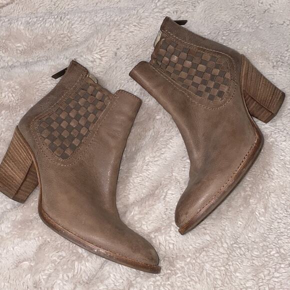 Aquatalia leather booties - Picture 2 of 9